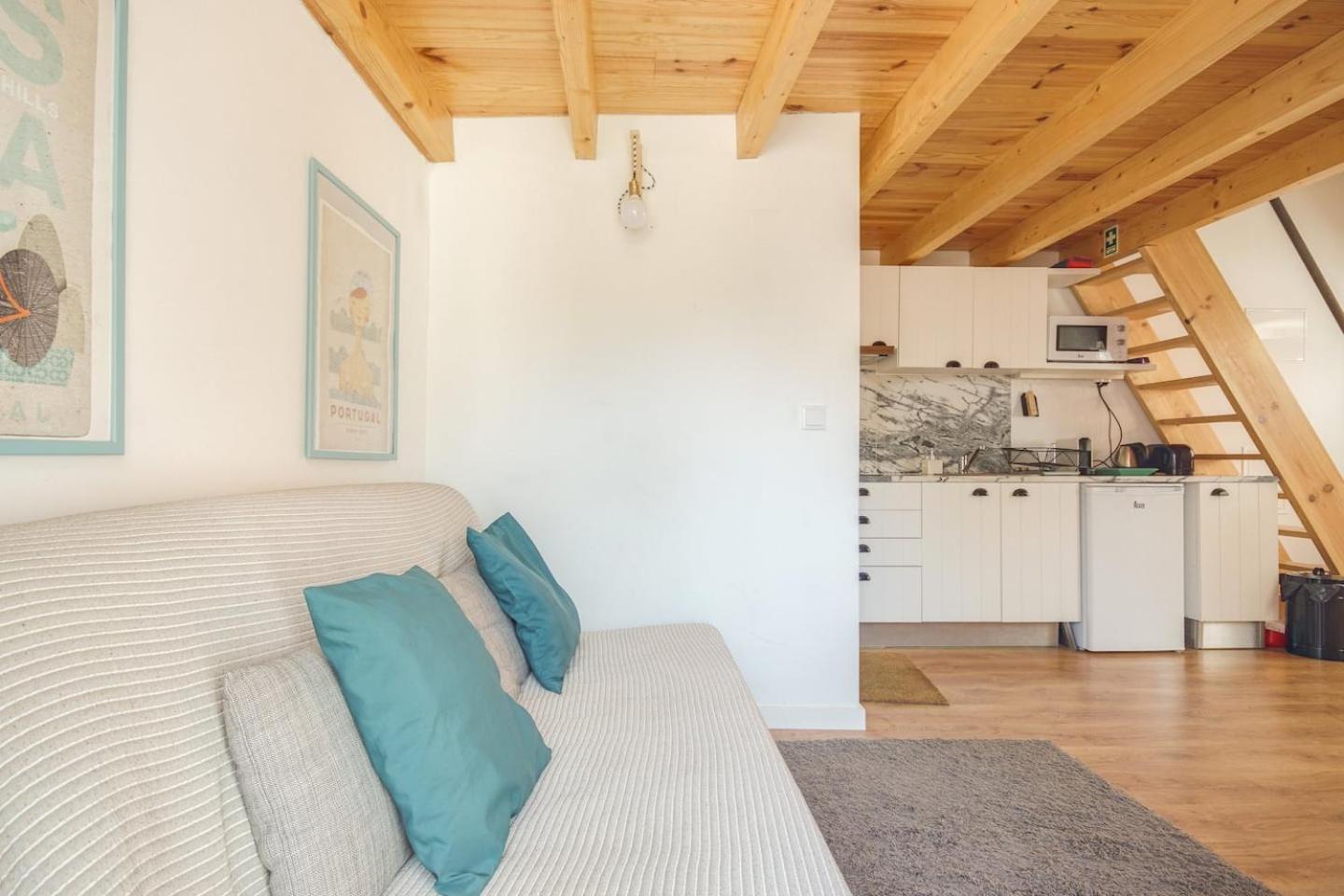 Classic Lisbon Homes: Bright & Central In Belem Esterno foto