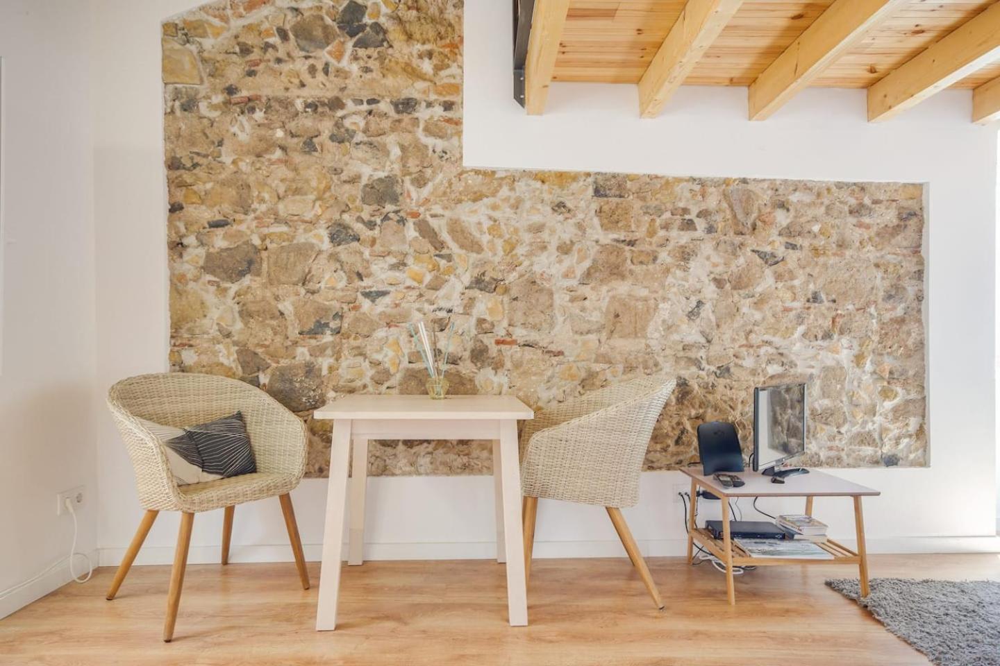 Classic Lisbon Homes: Bright & Central In Belem Esterno foto